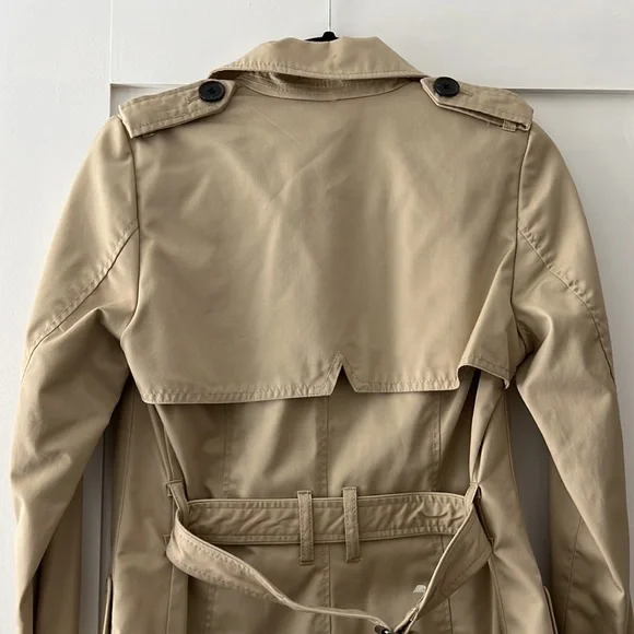 Jacket - Picture 8 of 9